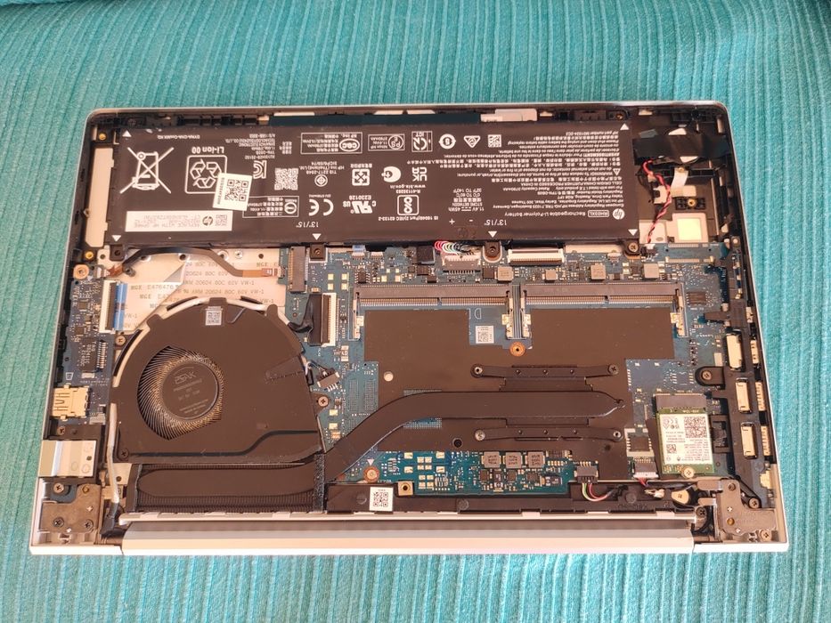 HP Probook 440 G8 - para peças (não liga)
