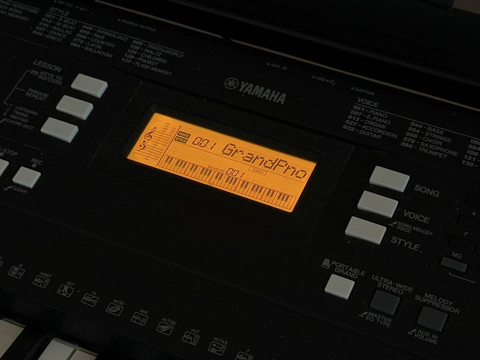 синтезатор Yamaha psr e343