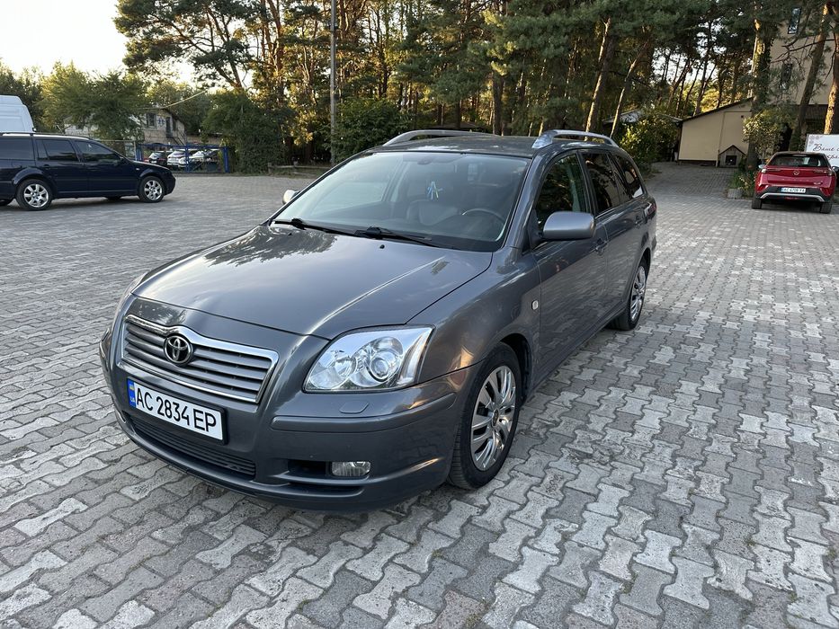 Toyota Avensis T25 2.0 d4d + зимові колеса R17