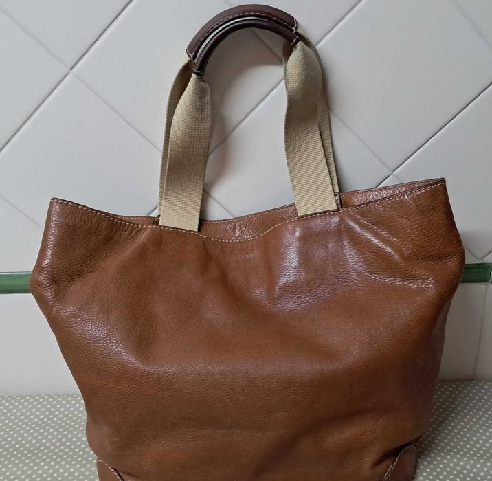 Mala Carolina Herrera original, cor camel em excelente estado