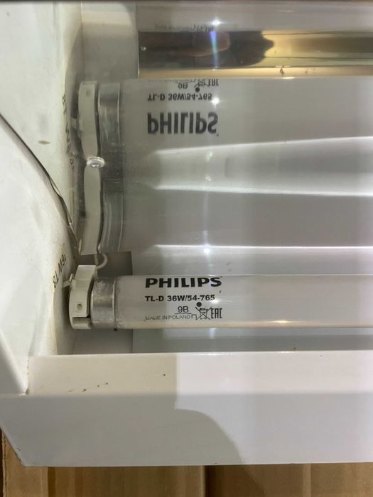 Светильник люминисцентный с лампой Philips рекламной подсветки