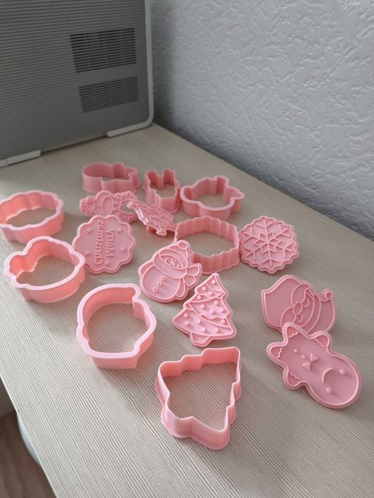 Foremki Formy Do Pierników Ciastek 8szt.