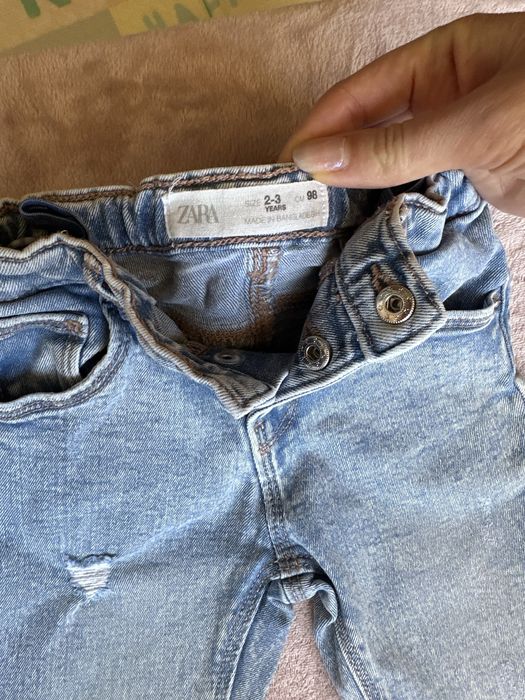 Джинси zara 98р на дівчинку 2-3р