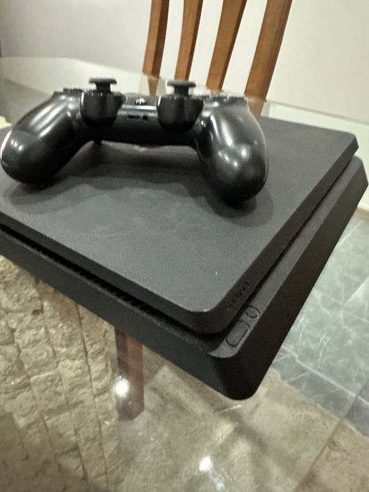 PS4 1tb +comando original +2jogos