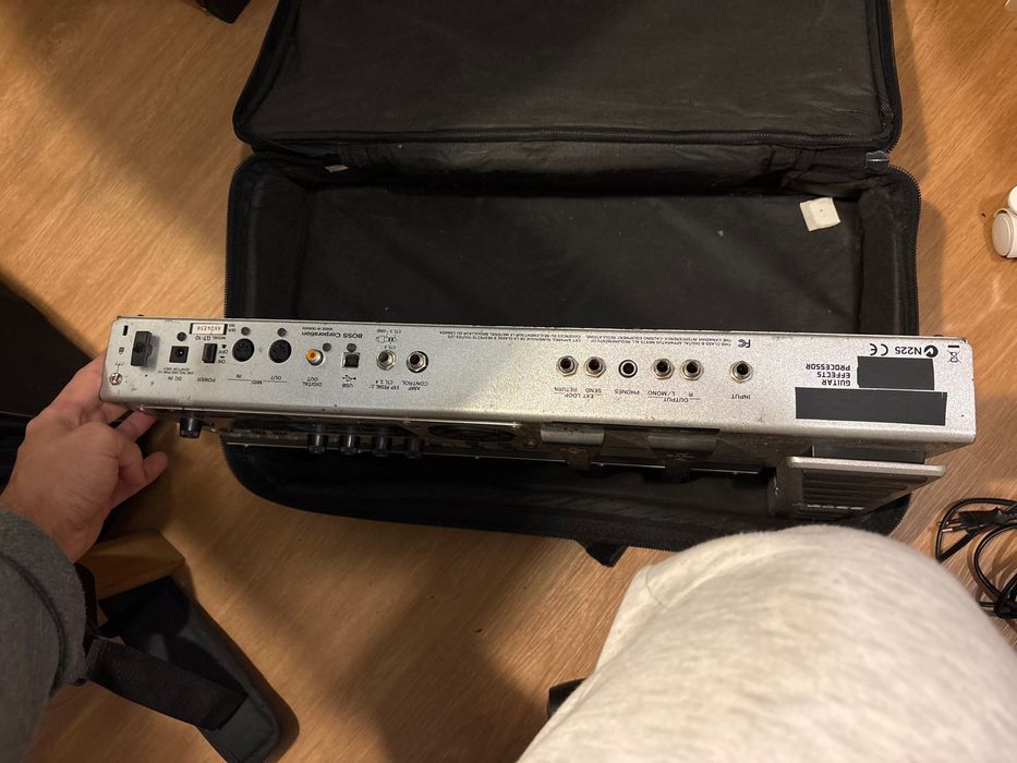 BOSS GT-10 pedaleira