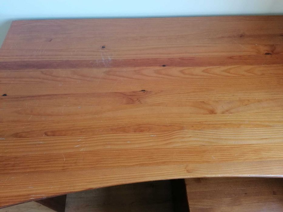 Secretária e módulo de gavetas em cerejeira