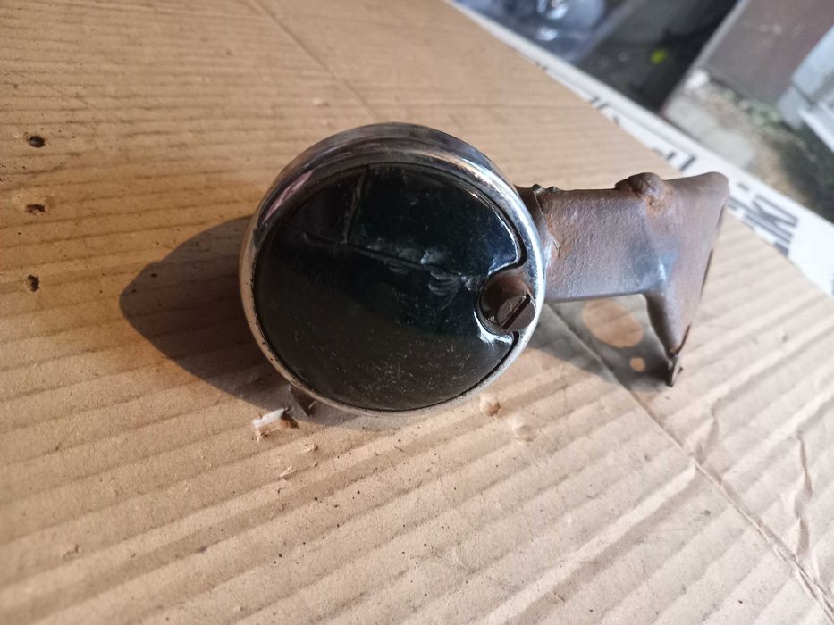 Cтеклышки подфарников ГАЗ-69, Газ-51, ЗиЛ-157. Шильдик Жигули.