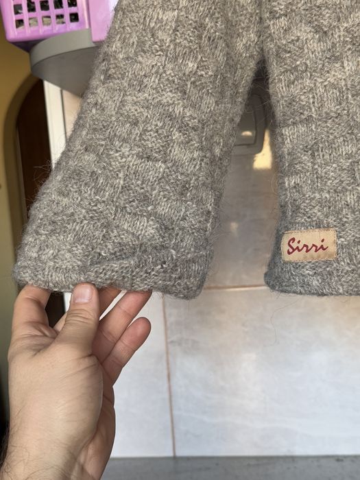 Damski sweter Islandzki SIRRI of Faroe Islands 100% Wełna roz M