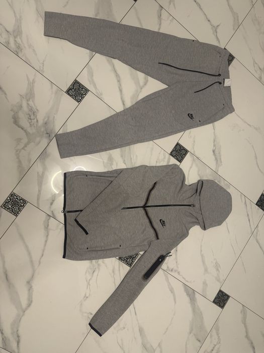 Продам костюм tech fleece