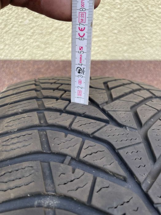 Opony zimowe Yokohama 245/45 R19 - 4 szt.