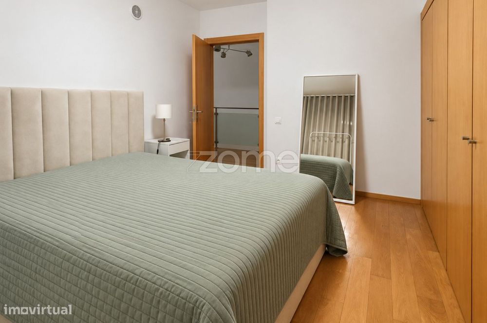 T2 Duplex mobilado ao Norteshoping|Garagem 2 carros|Matosinhos