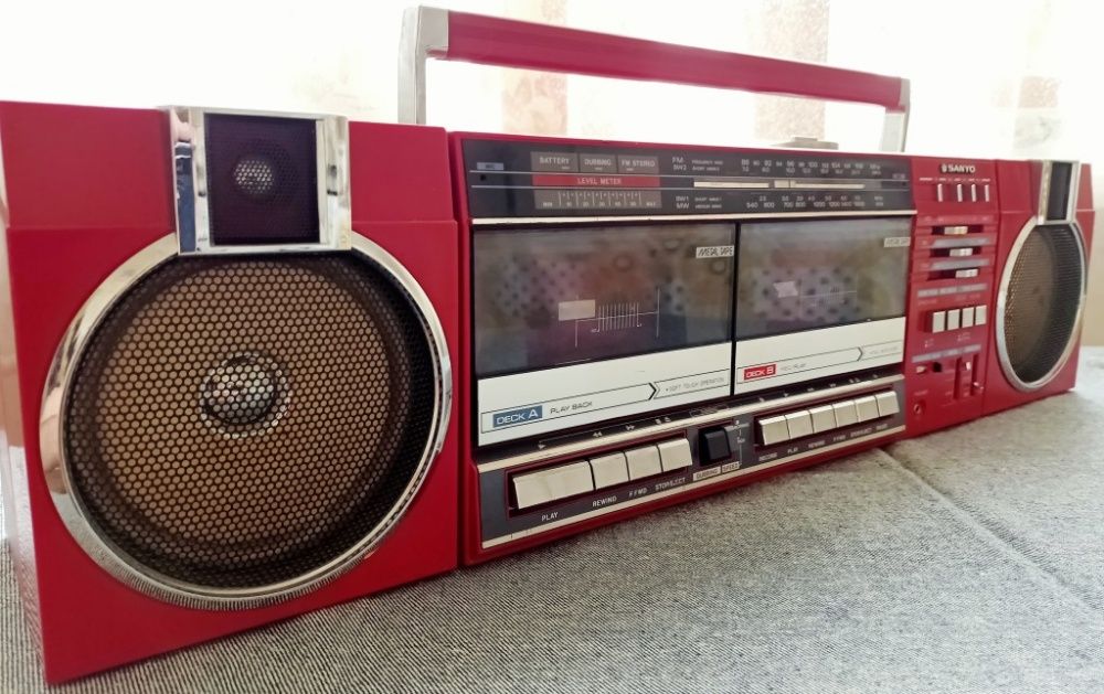 Винтажная магнитола Sanyo M-W22Kr в упаковке! Japan sharp crown
