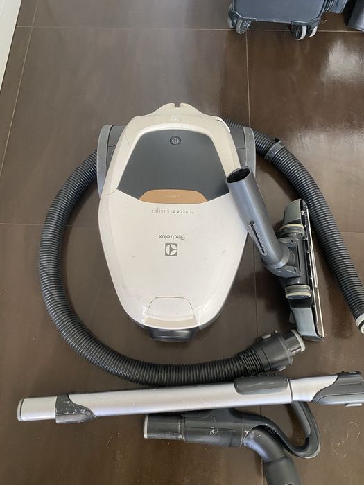Пылесос Electrolux pure D 8.2