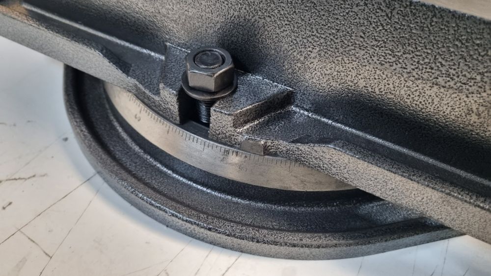 Тиски прецизионные станочные QM16160. 16200. поворотные (лещата)