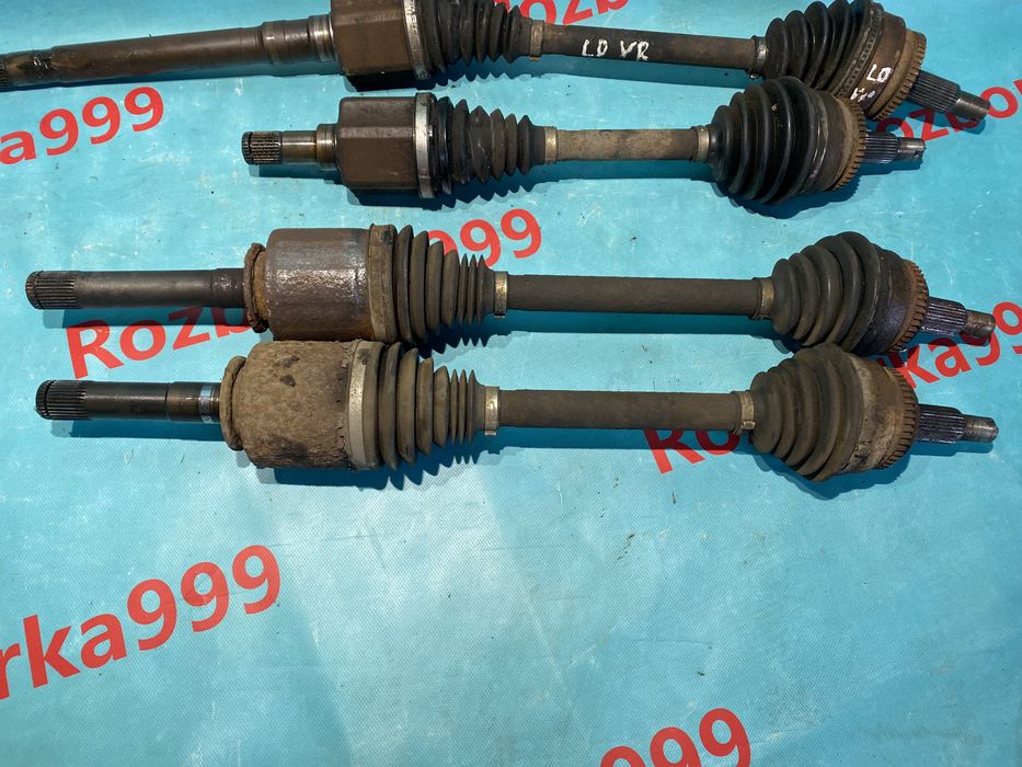 Полуось Land Rover Discoveri 3 2005р 2.7d привід ленд ровер