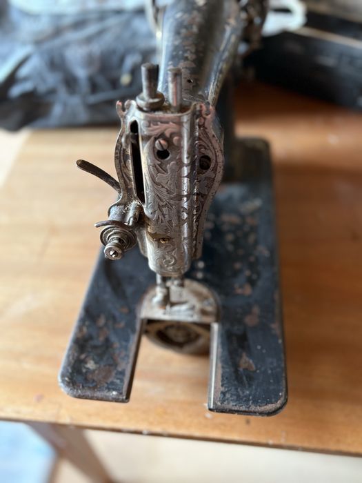 Старовинна машинка  для шиття