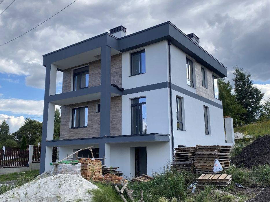 Продаж будинок 240 м2 с. Зубра