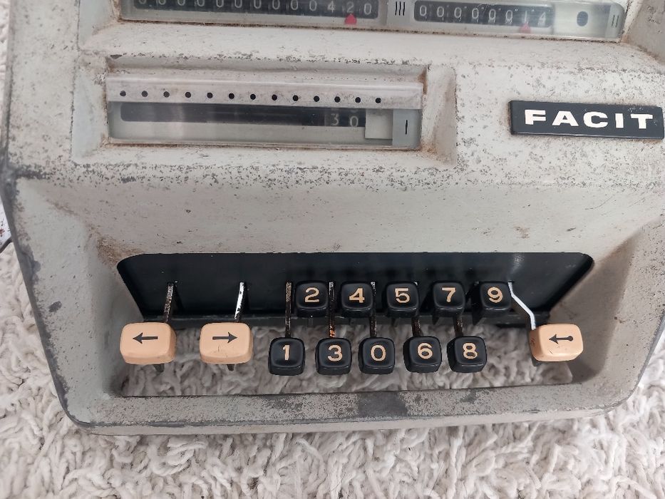 FACIT calculadora mecânica anos 60
