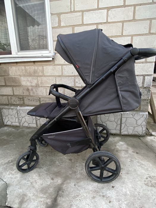 Прогулянкова коляска Bravo