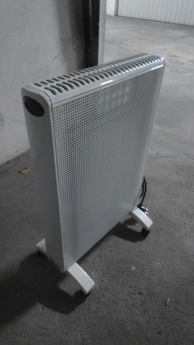 Aquecedor com rodas 1500w