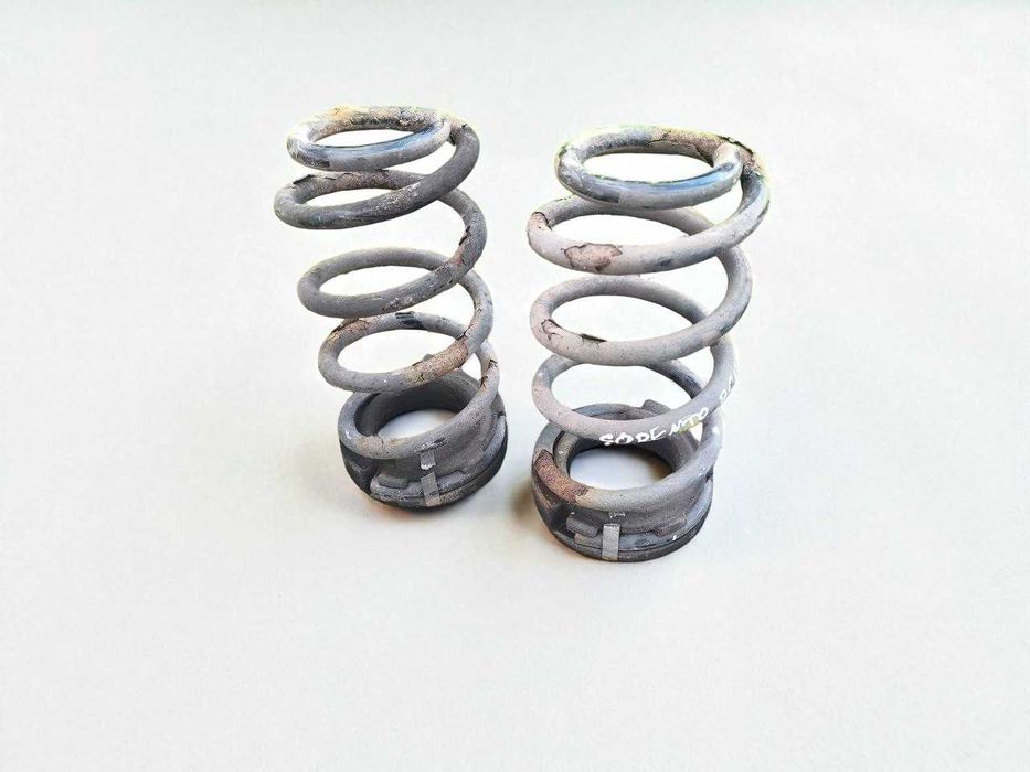 Пружини задньої підвіски Kia Sorento 2009-2014