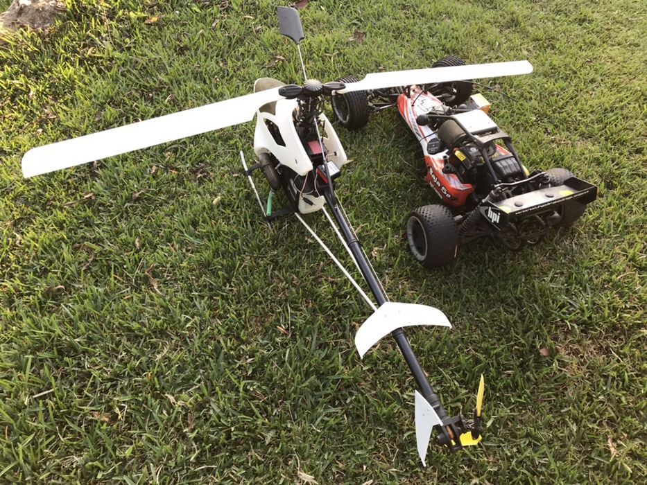 Carro e elicoptero RC troco por kart ou mota melhor oferta