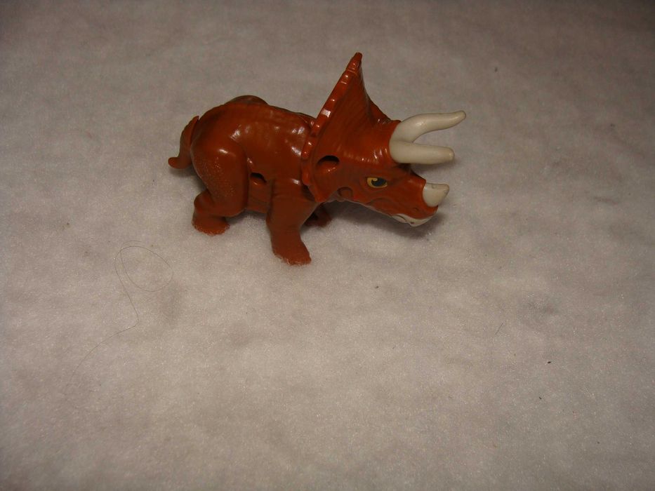 Dinossauro Castanho - McDonalds