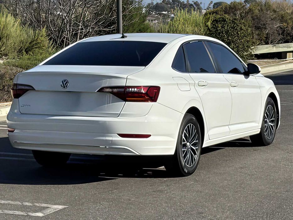 Volkswagen Jetta      2019