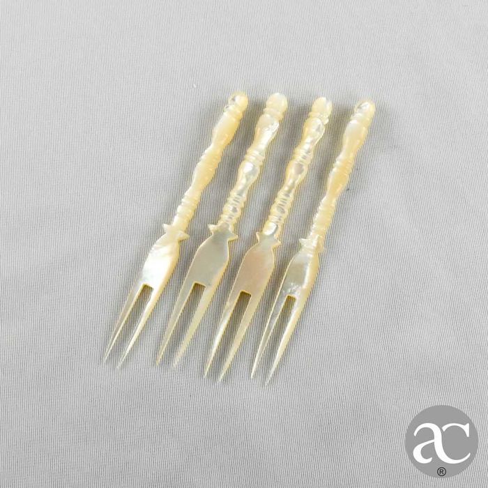 Garfos de aperitivo ou cocktail feitos de madrepérola