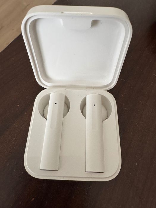 Продам наушники Mi True Wireless Earphones 2 Basic
