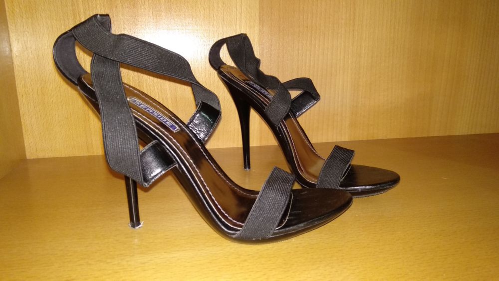 Sapatos diversos