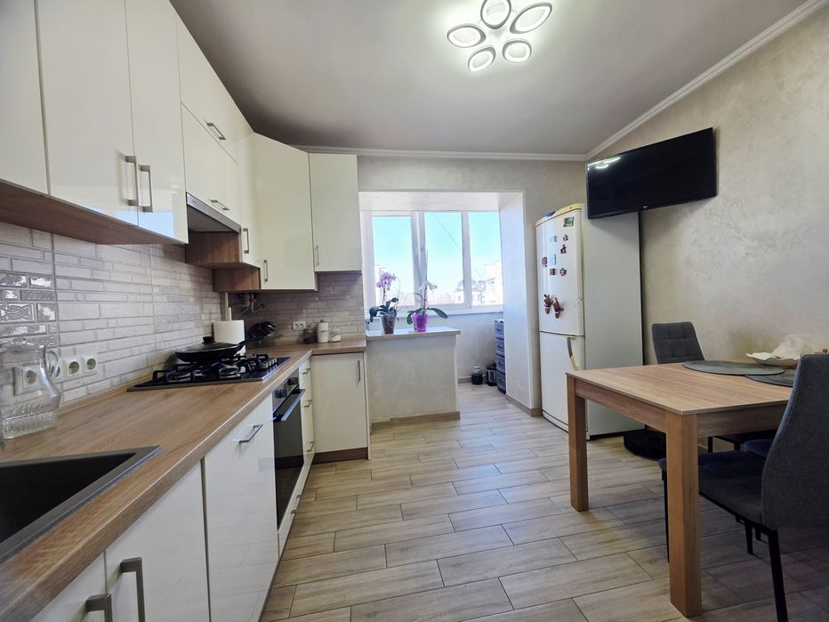 Продається комфортна трьохкімнатна квартира!!!