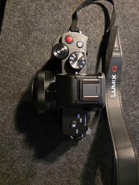 Panasonic Lumix G100D + 3 lentes, nova