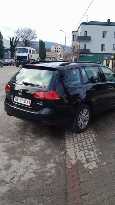 Автомобіль Volkswagen Golf