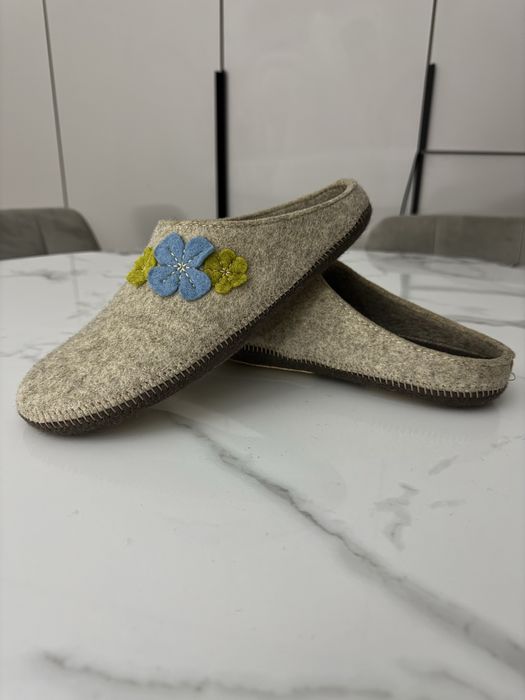 Домашні тапки з натурального войлока, власного виробництва.