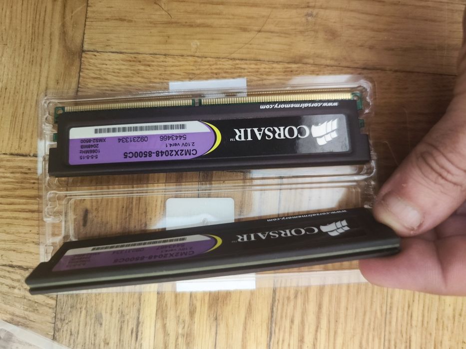 Оперативна пам'ять DDR2 1066mhz 2x2gb Corsair