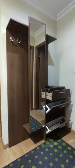 Móvel de entrada com sapateira