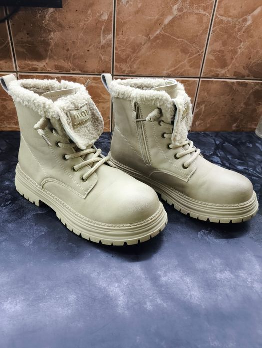 Продам ботинки miu miu