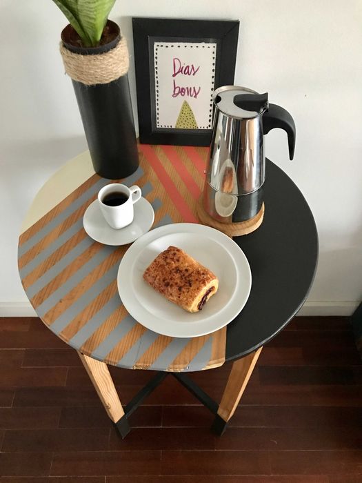 Camilha Table (restored) / Side Table64740814390915121