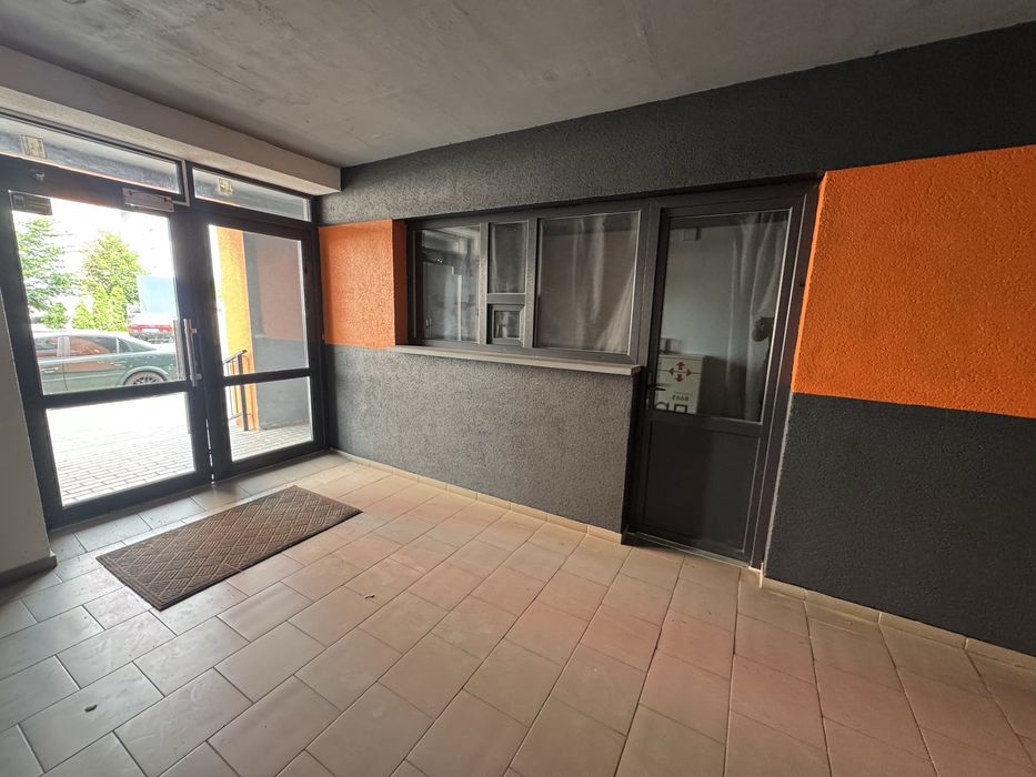 Продаж кофейні-перукарня,ремонт взуття,салон манікюру …