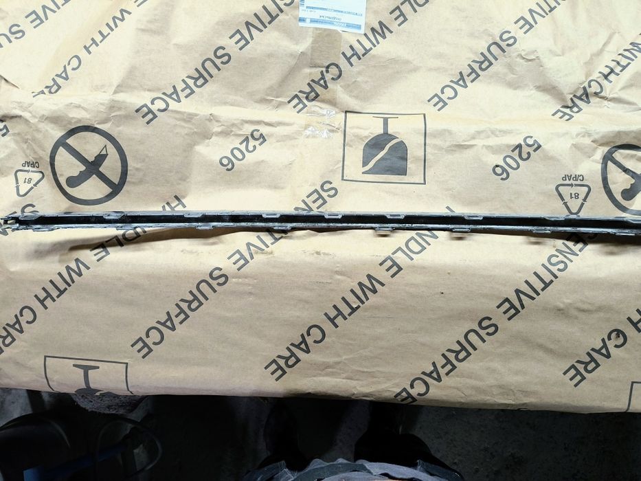 Молдінг бампера Volkswagen b8 r-line