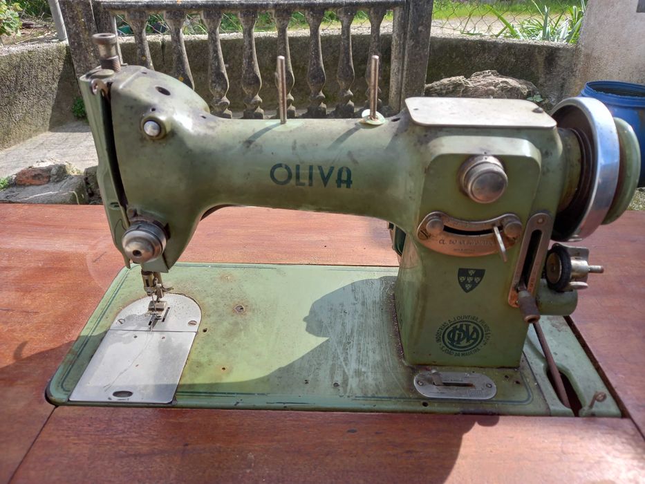 Máquina de costura Oliva CL 50