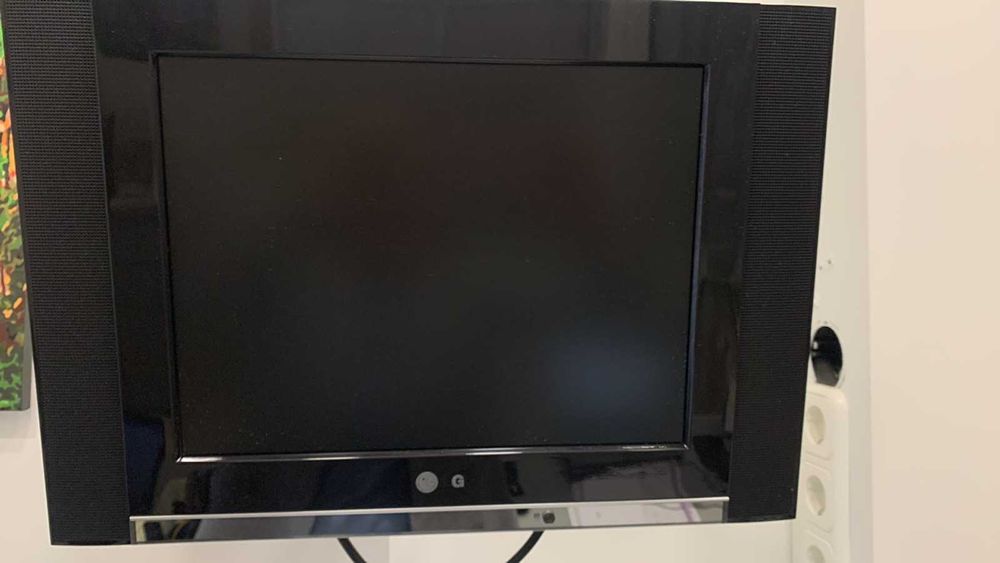 Продам телевизор LG
