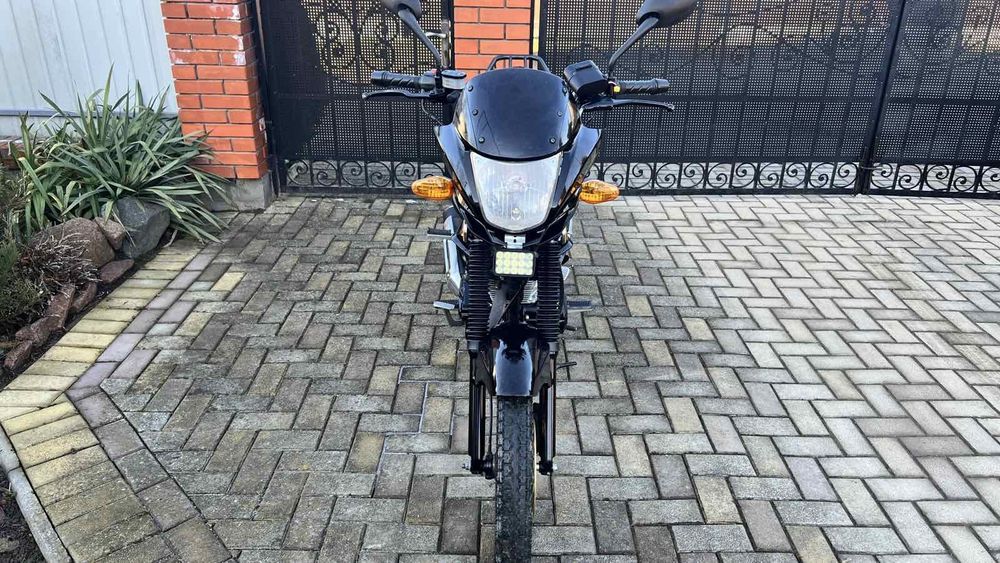 Продам мотоцикал у ідеальному стані  обєм 200 кубів.