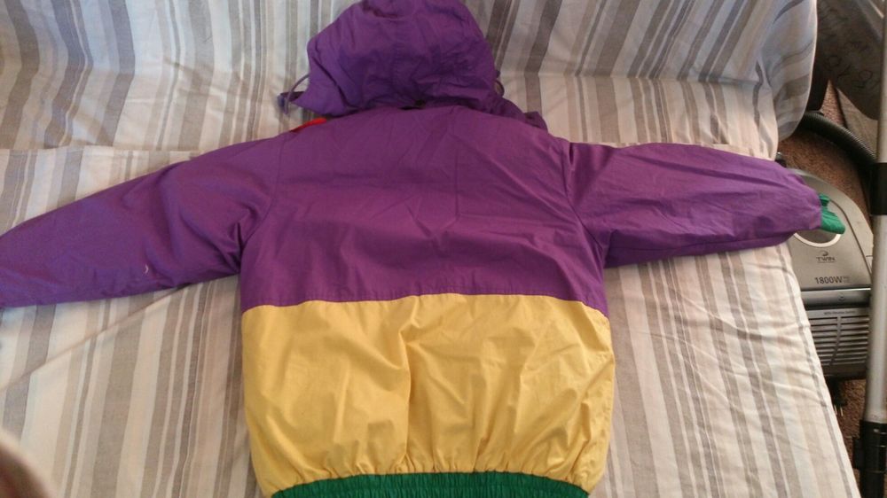 Теплый пуховик -ветровка на ребенка. Детская курточка