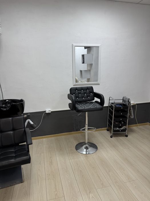 Полтава! Здам в оренду місце в кабінеті!!