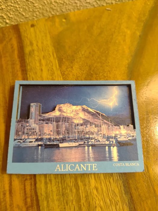 Magnes na lodówkę Alicante 3D