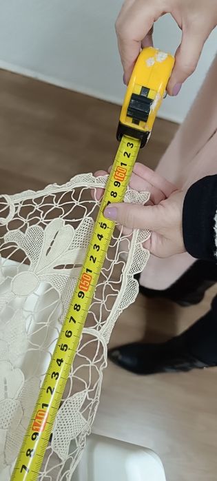 Toalha bordada à mão. Nunca foi usada. Guardanapos ainda estão presos