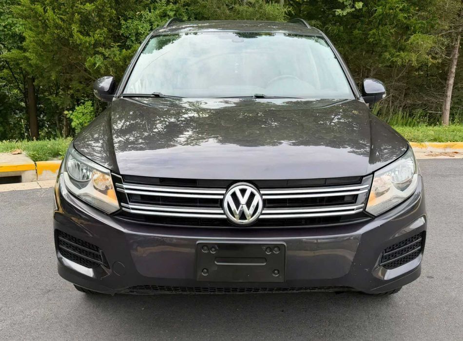 Volkswagen Tiguan      2016