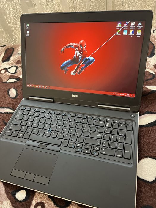 Dell precision 7520 i7 7920hq 16gb radeon pro wx4130